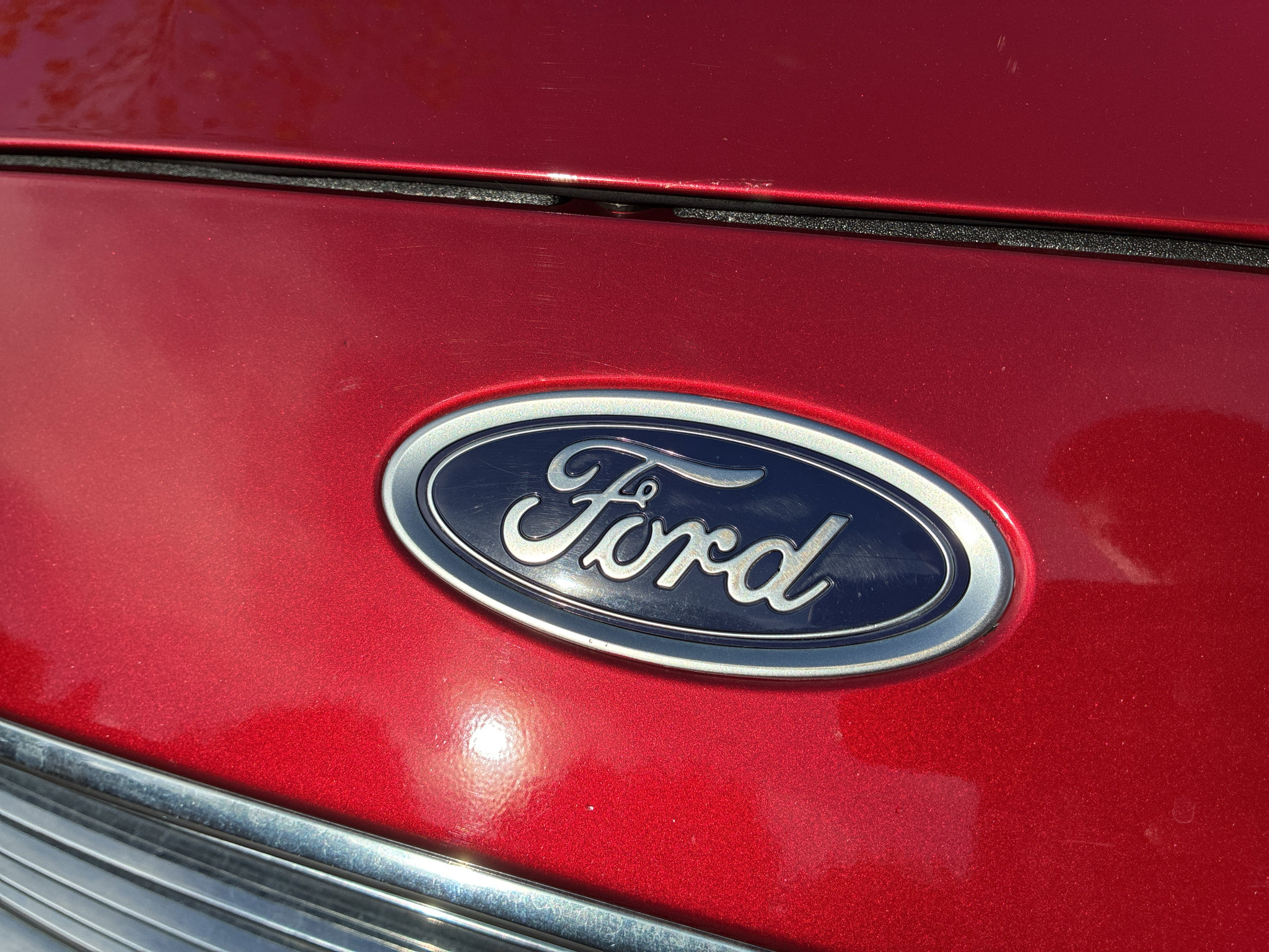 Used 2017 Ford Fusion Energi Titanium FWD image 5