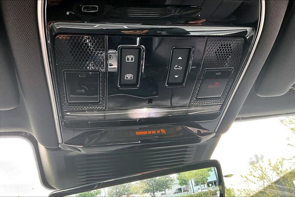 Used 2023 Land Rover Range Rover SE AWD/4WD image 34
