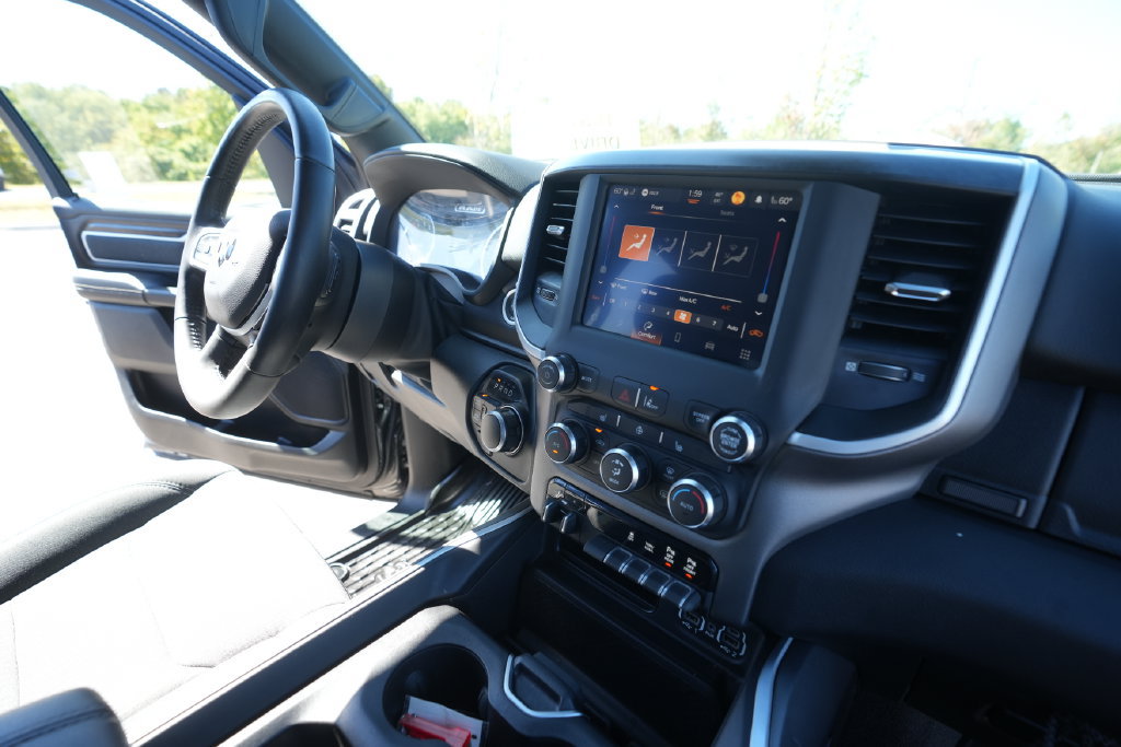 Used 2022 RAM 1500 Big Horn AWD/4WD image 35