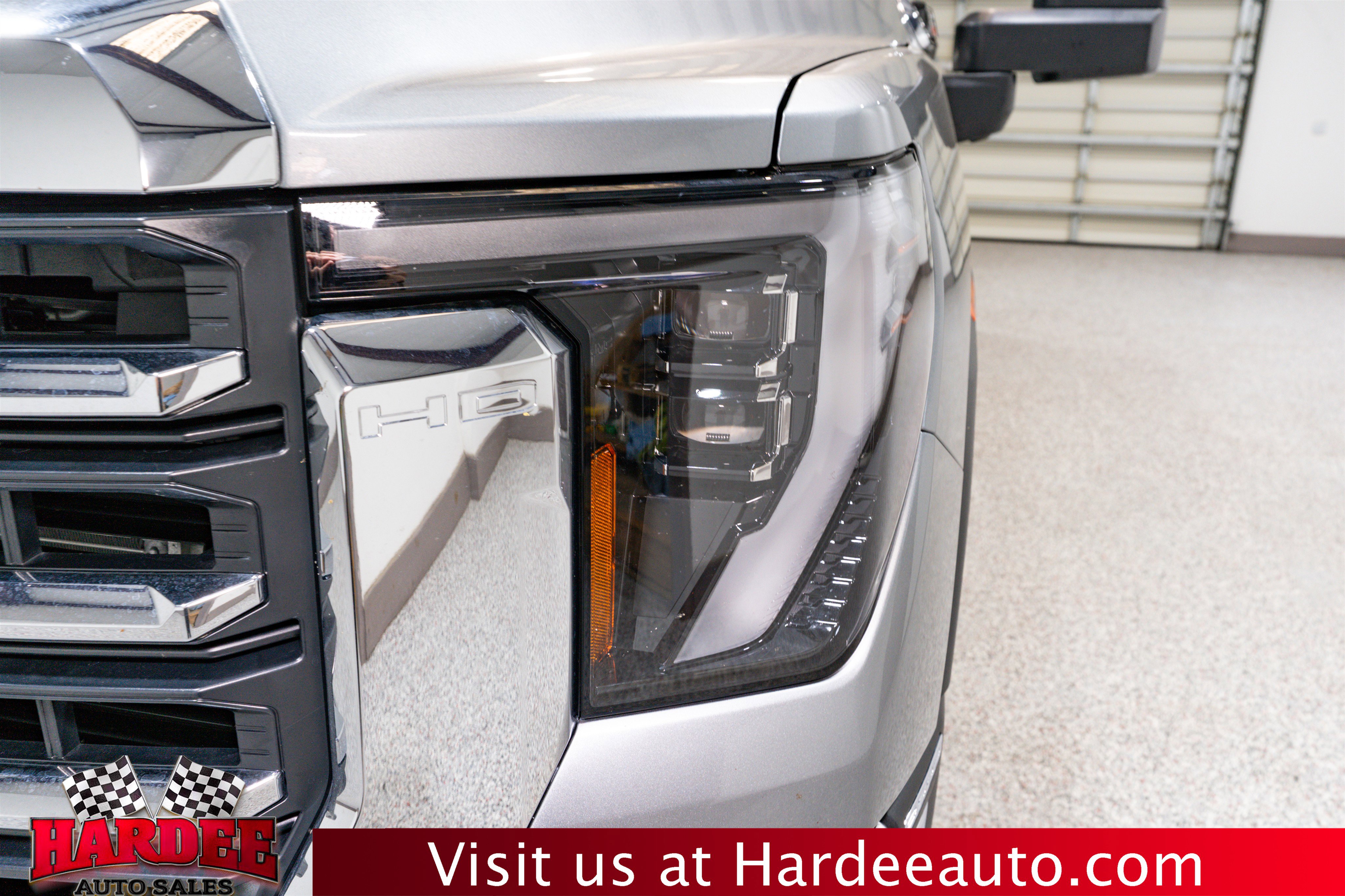 Used 2025 GMC Sierra 2500 SLT w/ SLT Premium Package image 8