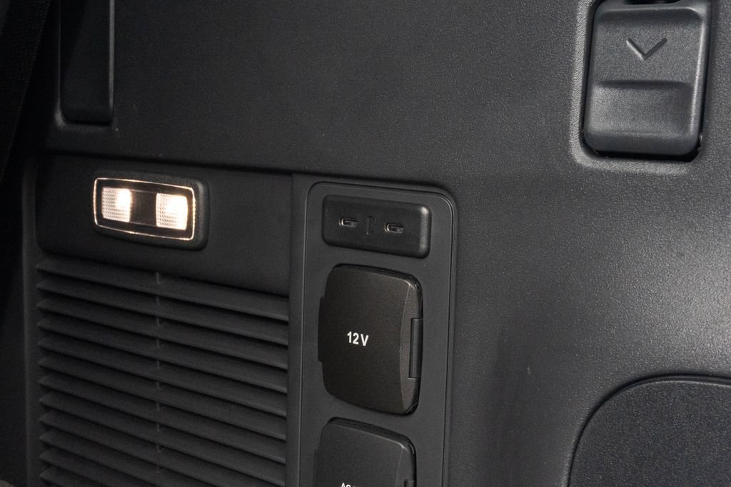 Used 2025 Ford Expedition Tremor AWD/4WD image 17