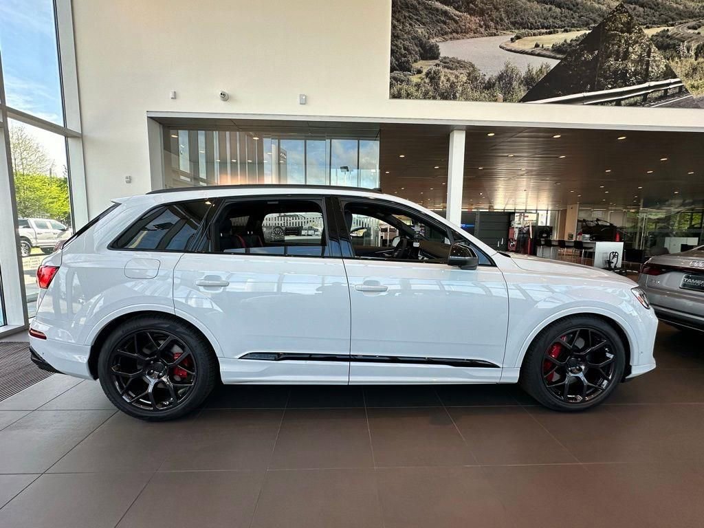 New 2026 Audi SQ7 Prestige image 6