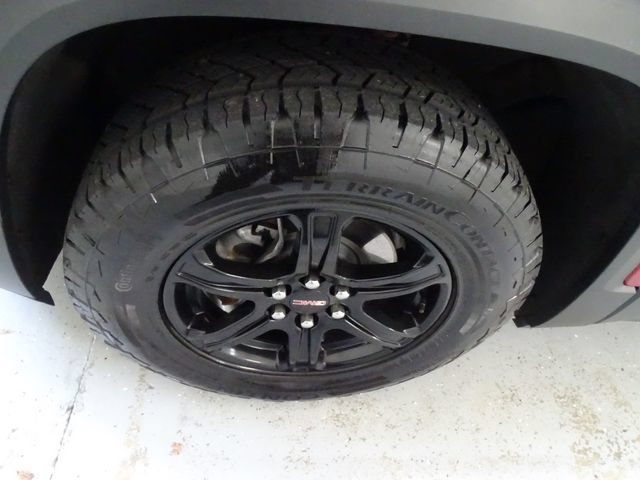 Used 2023 GMC Acadia AT4 w/ LPO, Floor Liner Package AWD/4WD image 28