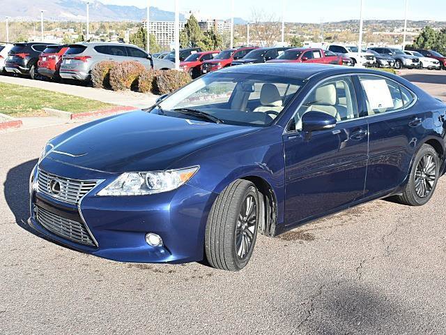 Used 2015 Lexus ES 350 w/ Luxury Package image 3