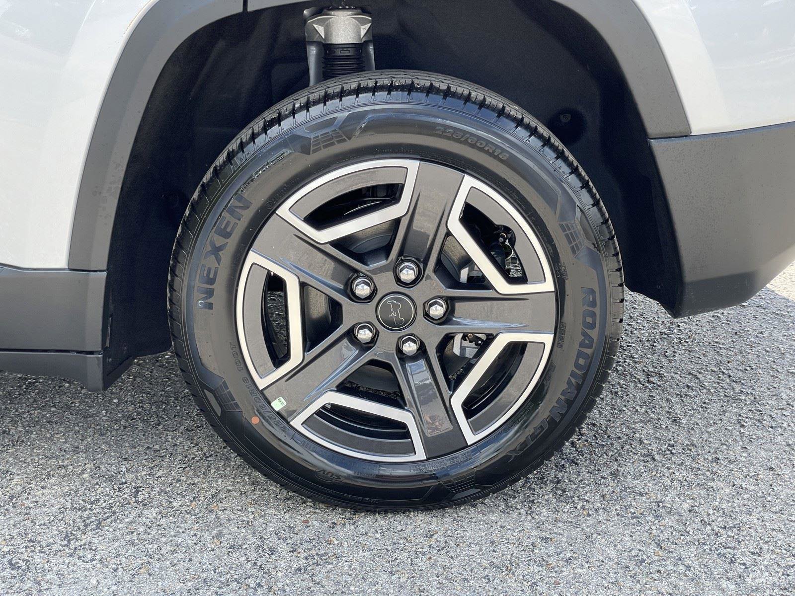 New 2026 Jeep Cherokee Laredo AWD/4WD image 45