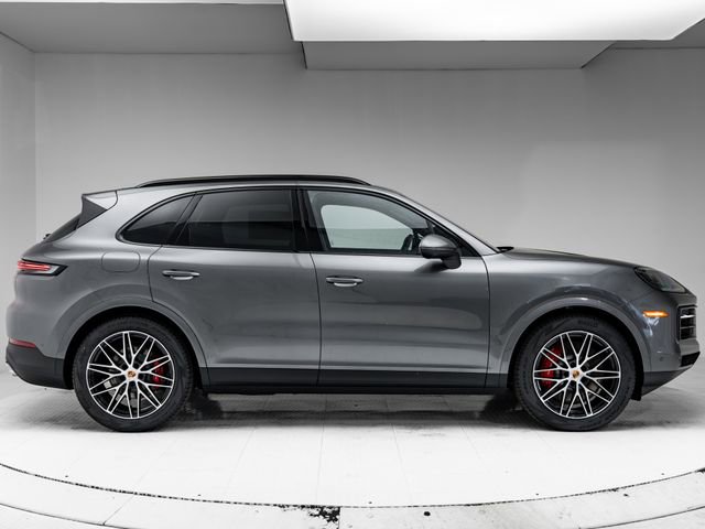 New 2026 Porsche Cayenne S image 32