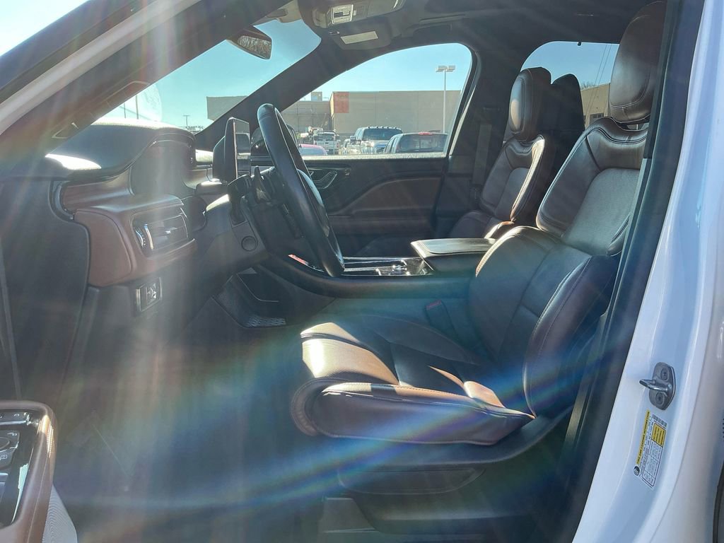 Used 2024 Lincoln Aviator Reserve w/ Equipment Group 201A image 14