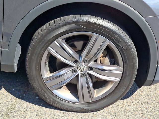 Used 2018 Volkswagen Tiguan SEL Premium AWD/4WD image 8