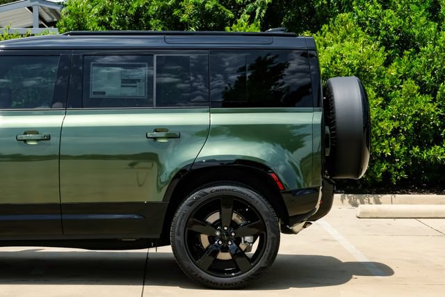New 2026 Land Rover Defender 110 X-Dynamic SE AWD/4WD image 18