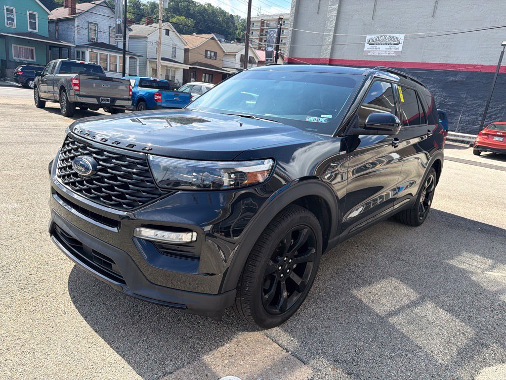 Used 2023 Ford Explorer ST-Line w/ Class IV Trailer Tow Package AWD/4WD image 3