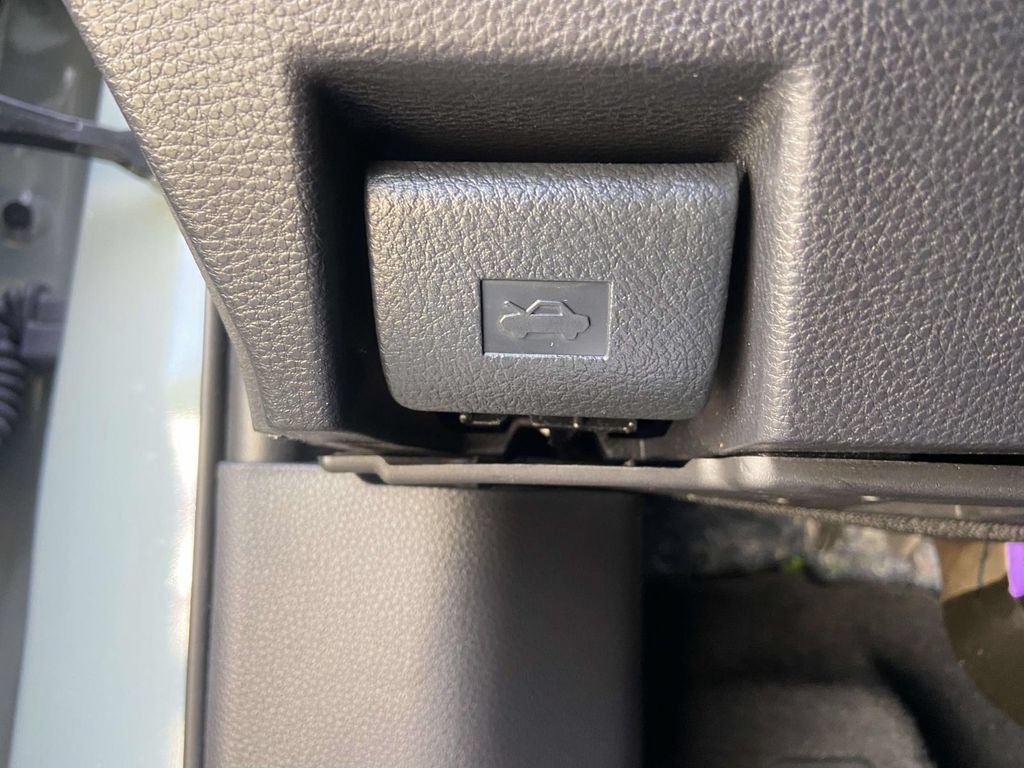 Used 2024 Toyota Tundra SR5 w/ SR5 Convenience Package AWD/4WD image 30