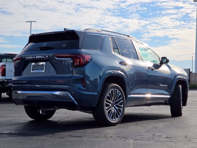New 2027 GMC Terrain Denali w/ LPO, Floor Liner Package AWD/4WD image 17