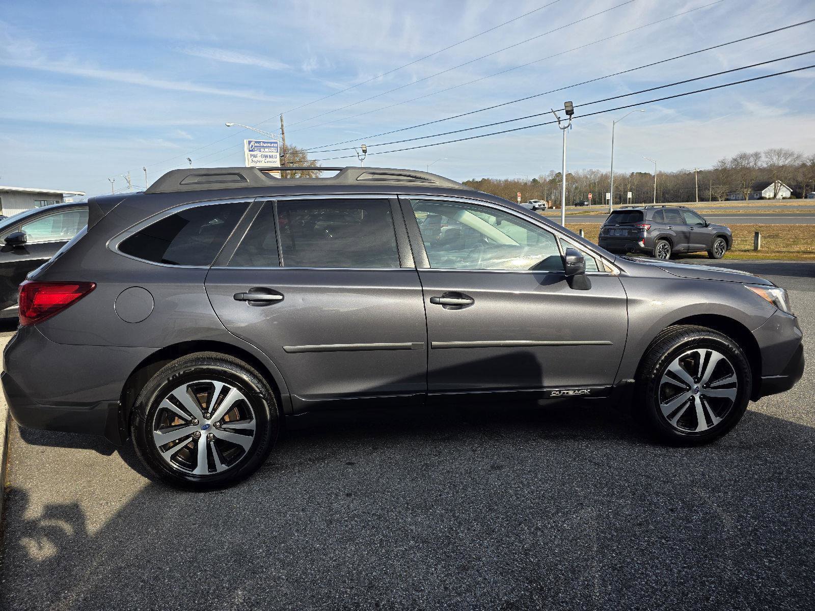 Used 2019 Subaru Outback 2.5i Limited w/ Popular Package #2 image 4