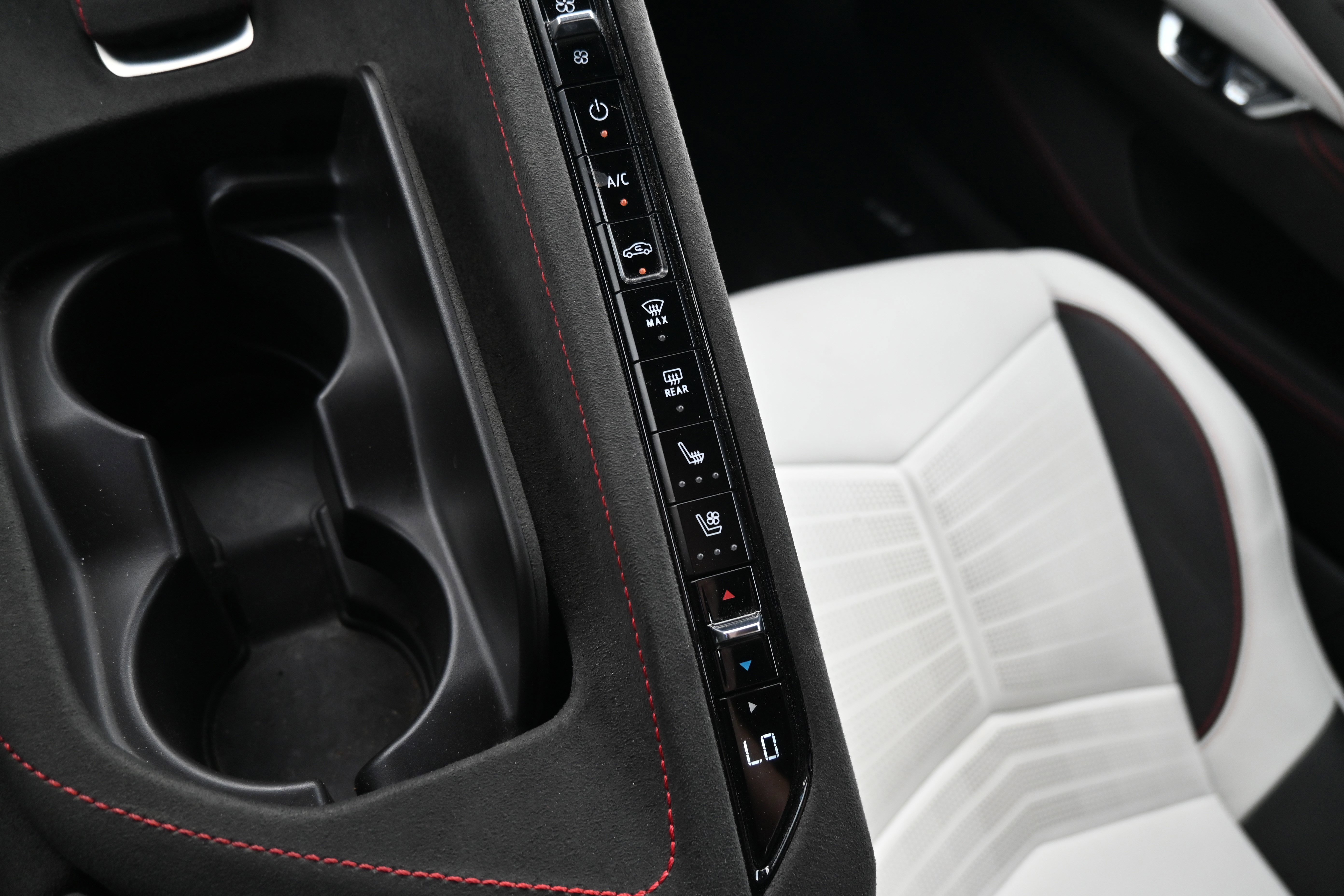 Used 2023 Chevrolet Corvette Stingray Premium Cpe w/ Z51 Performance Package image 21