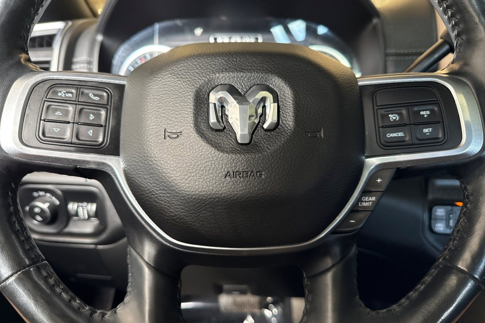 Used 2019 RAM 2500 Laramie AWD/4WD image 22