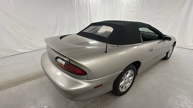 Used 2002 Chevrolet Camaro Base image 3