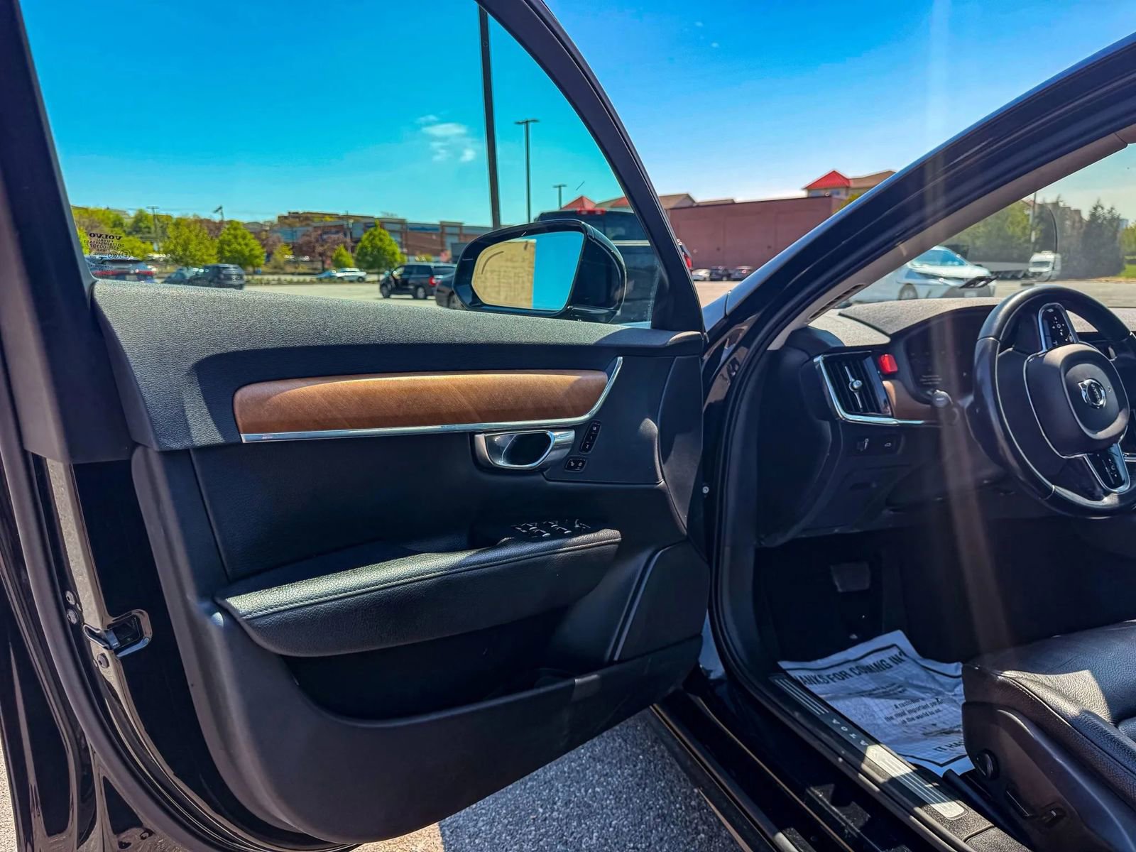 Used 2022 Volvo S90 B6 Momentum AWD/4WD image 17