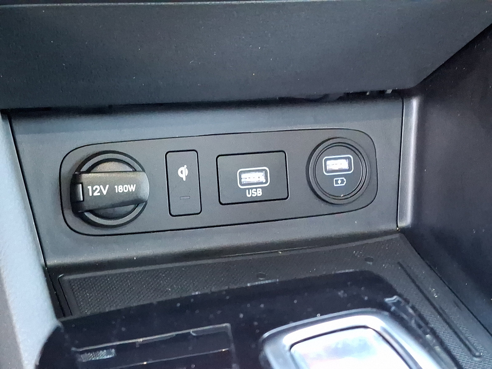 Certified 2023 Hyundai Sonata SEL Plus w/ Preferred Accessory Package FWD image 19