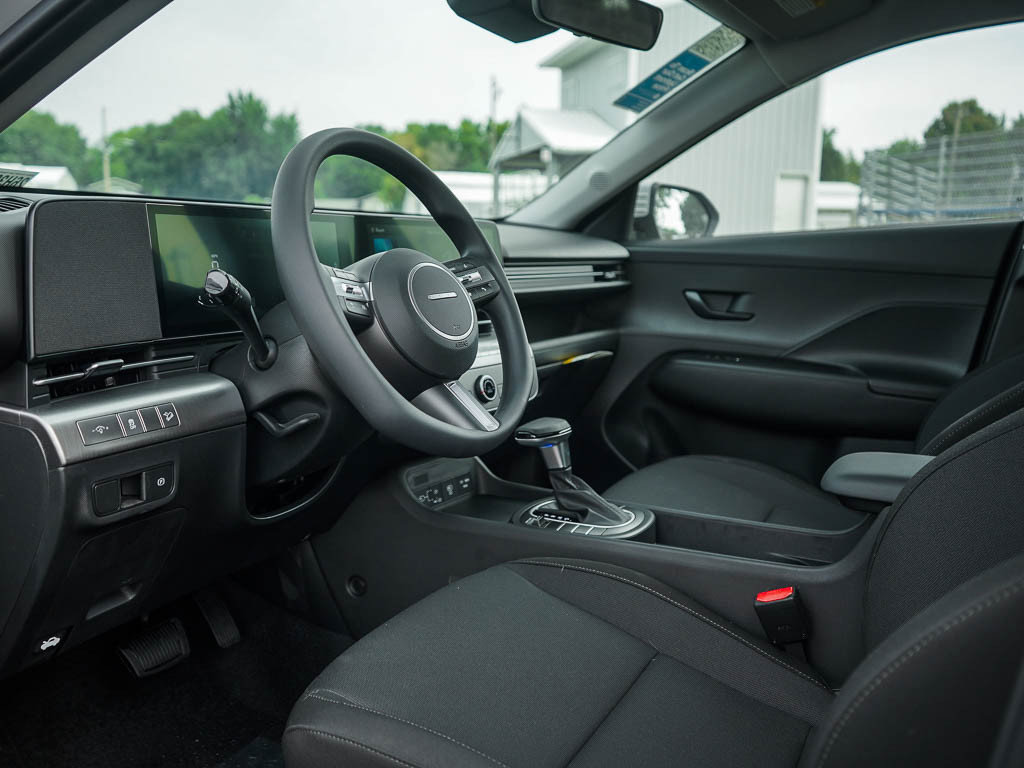 New 2027 Hyundai Kona SE FWD image 17