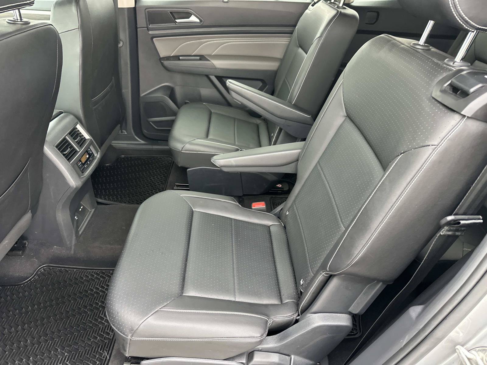 Used 2023 Volkswagen Atlas SE w/ Black Wheel Package AWD/4WD image 11