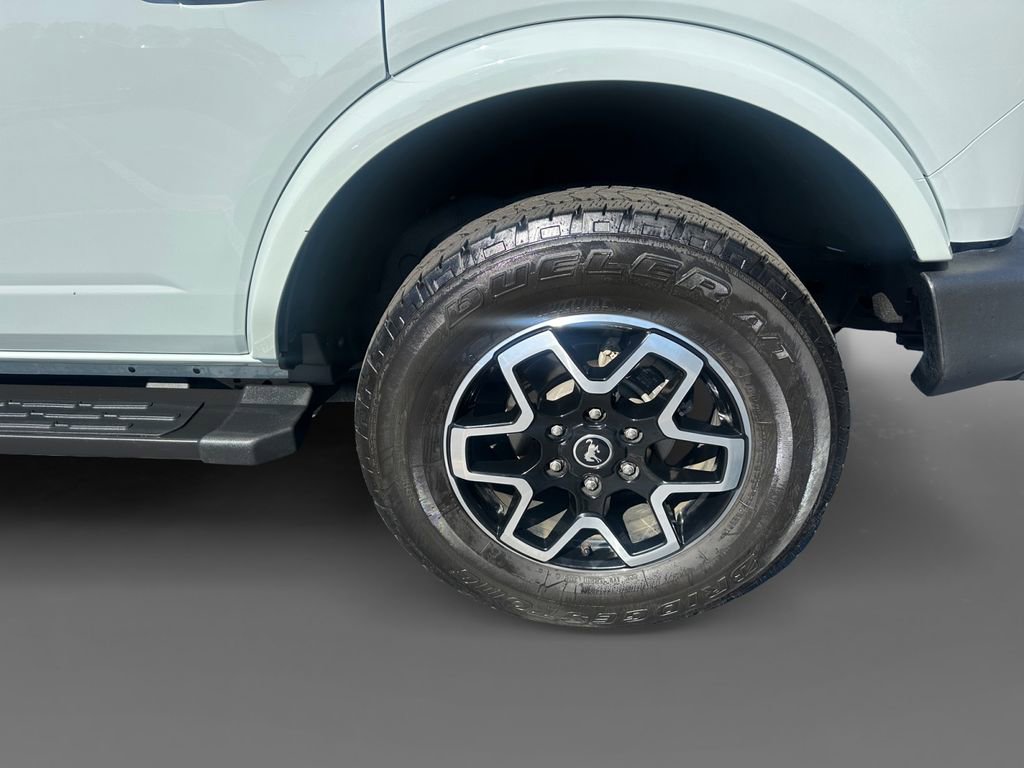 Used 2024 Ford Bronco Outer Banks image 8