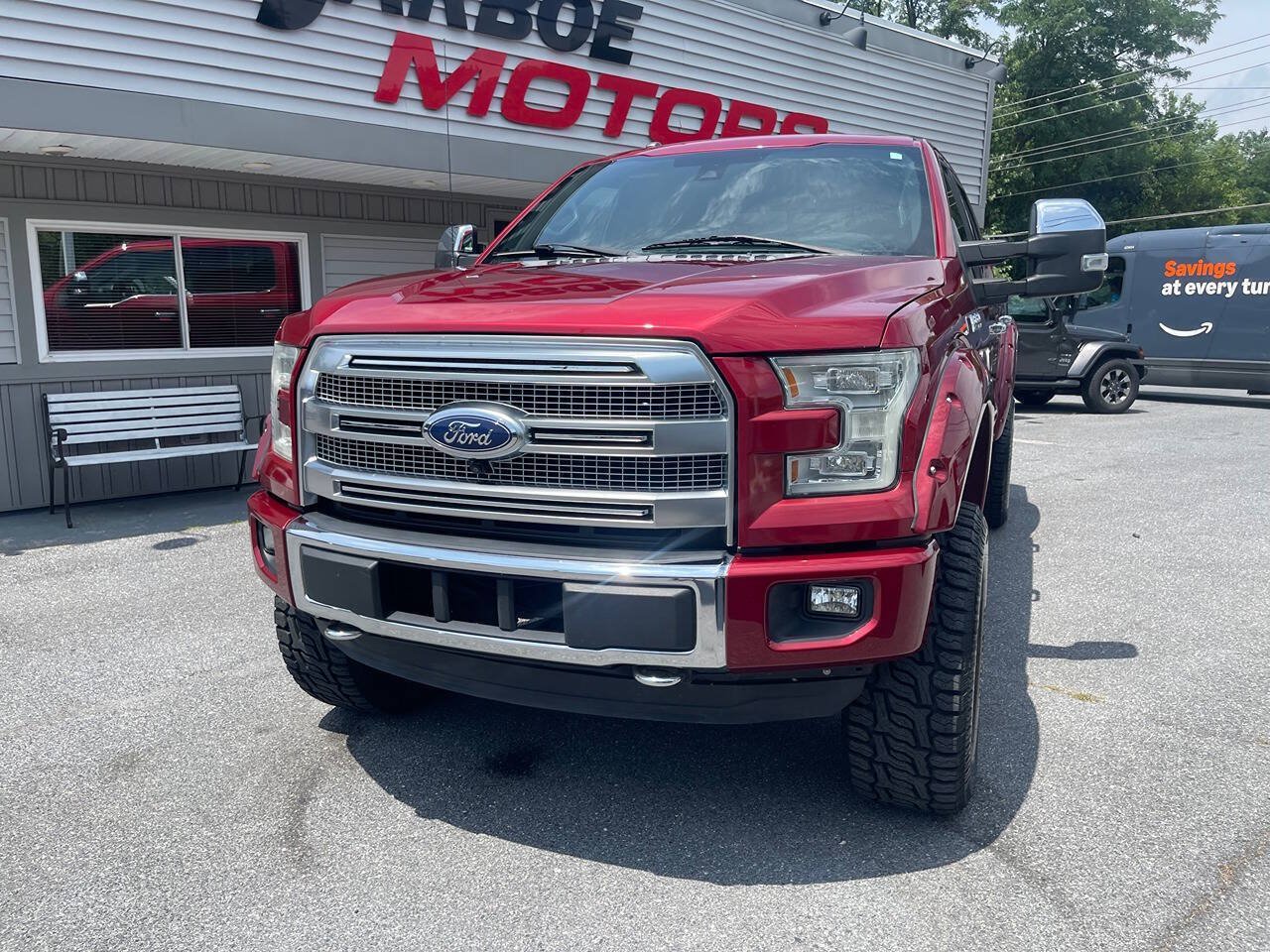 Used 2015 Ford F150 Platinum w/ Equipment Group 701A Luxury AWD/4WD image 3