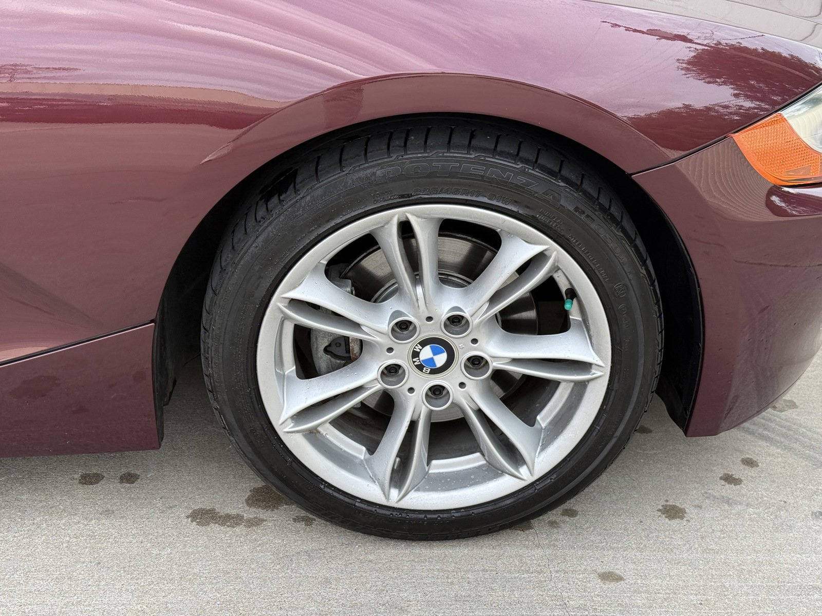 Used 2004 BMW Z4 3.0i RWD image 19