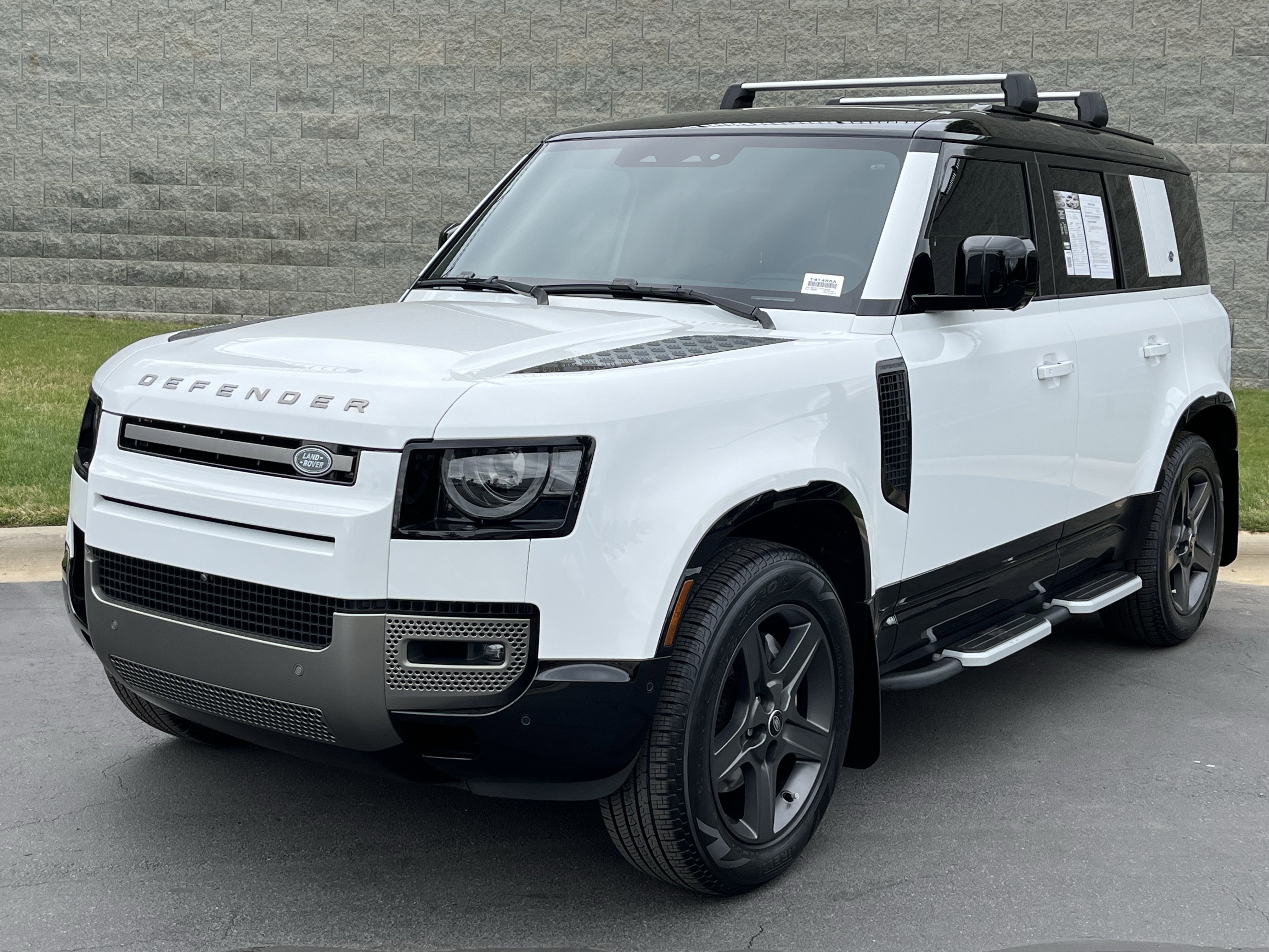 Certified 2024 Land Rover Defender 110 X-Dynamic SE AWD/4WD image 1