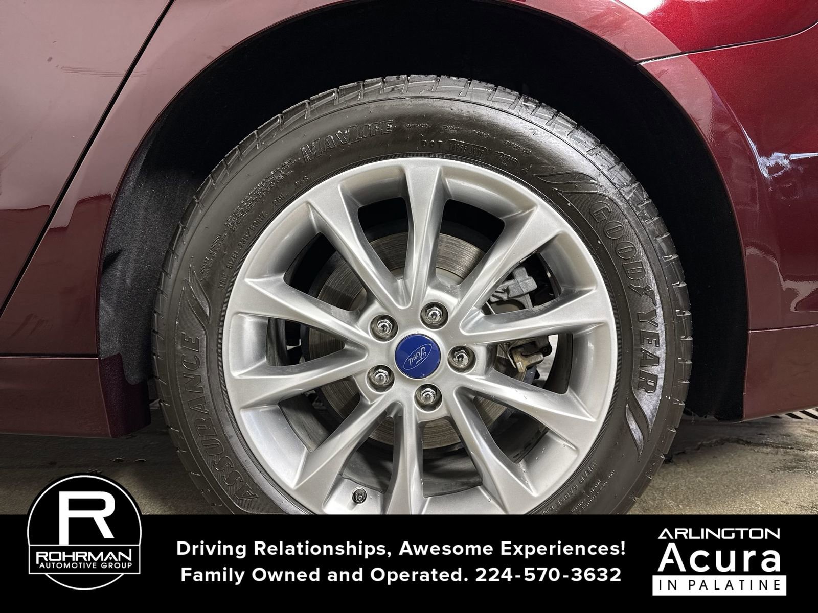 Used 2017 Ford Fusion SE w/ Fusion SE Technology Package image 6