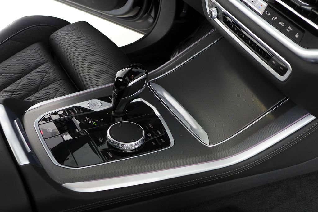 Certified 2023 BMW X5 xDrive40i w/ Parking Assistance Package image 15