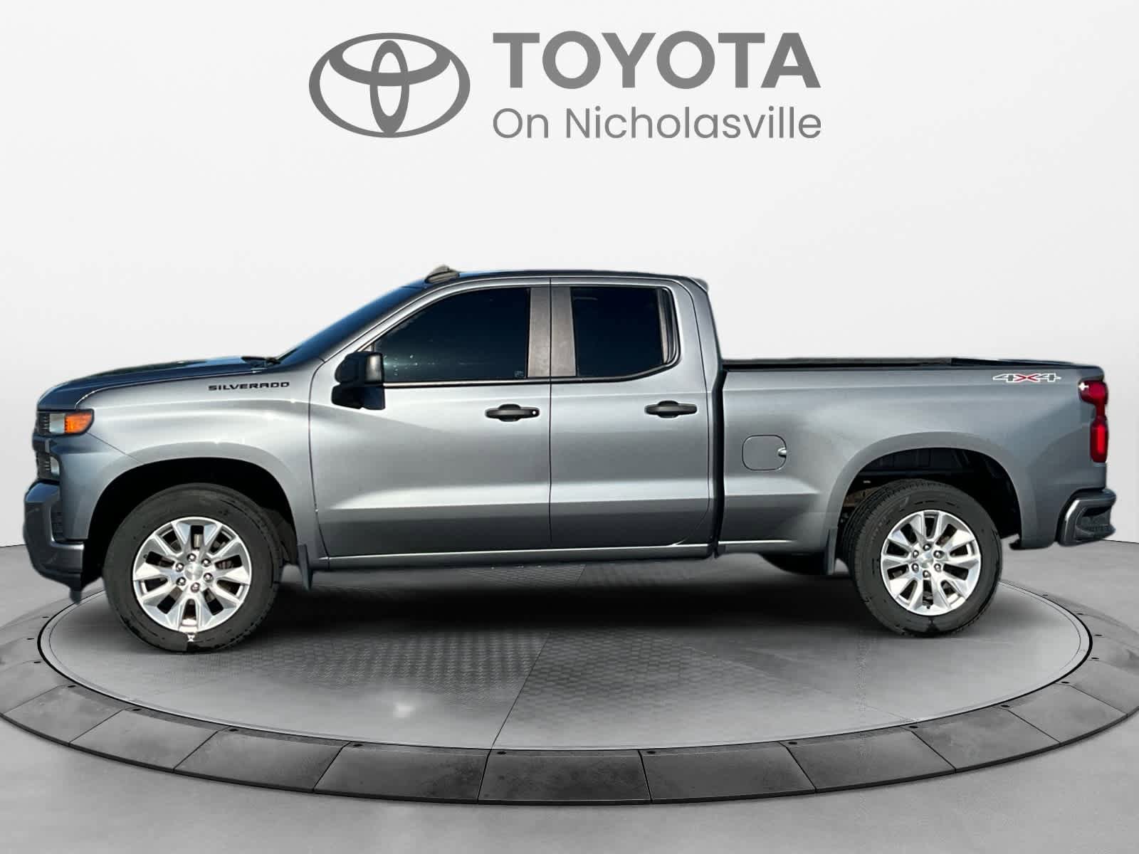 Used 2021 Chevrolet Silverado 1500 Custom w/ LPO, Dark Essentials Package AWD/4WD image 3