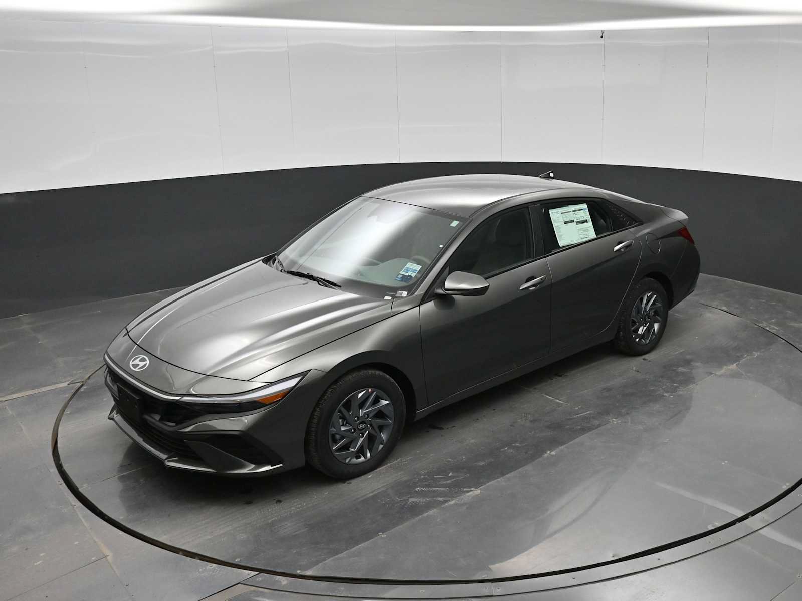 New 2026 Hyundai Elantra Hybrid FWD image 28