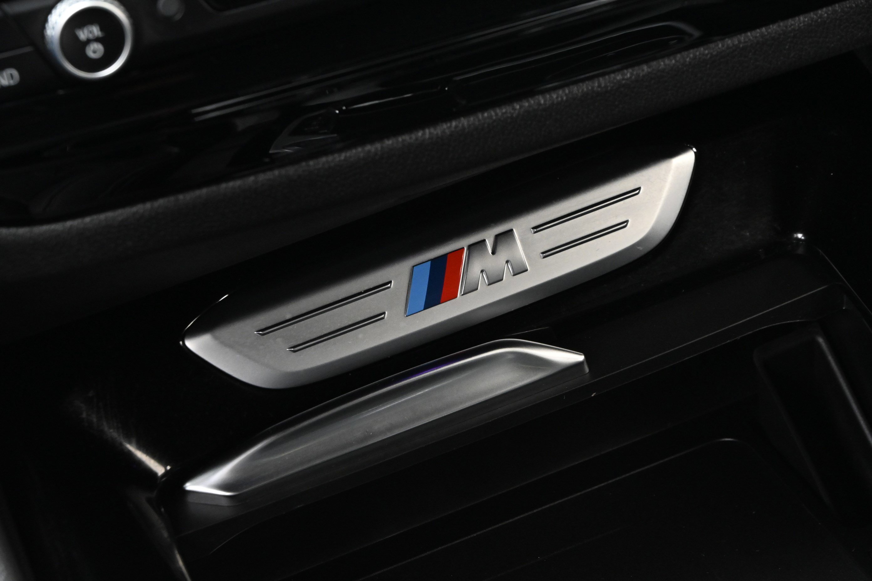 Certified 2024 BMW X4 M40i w/ Premium Package image 27