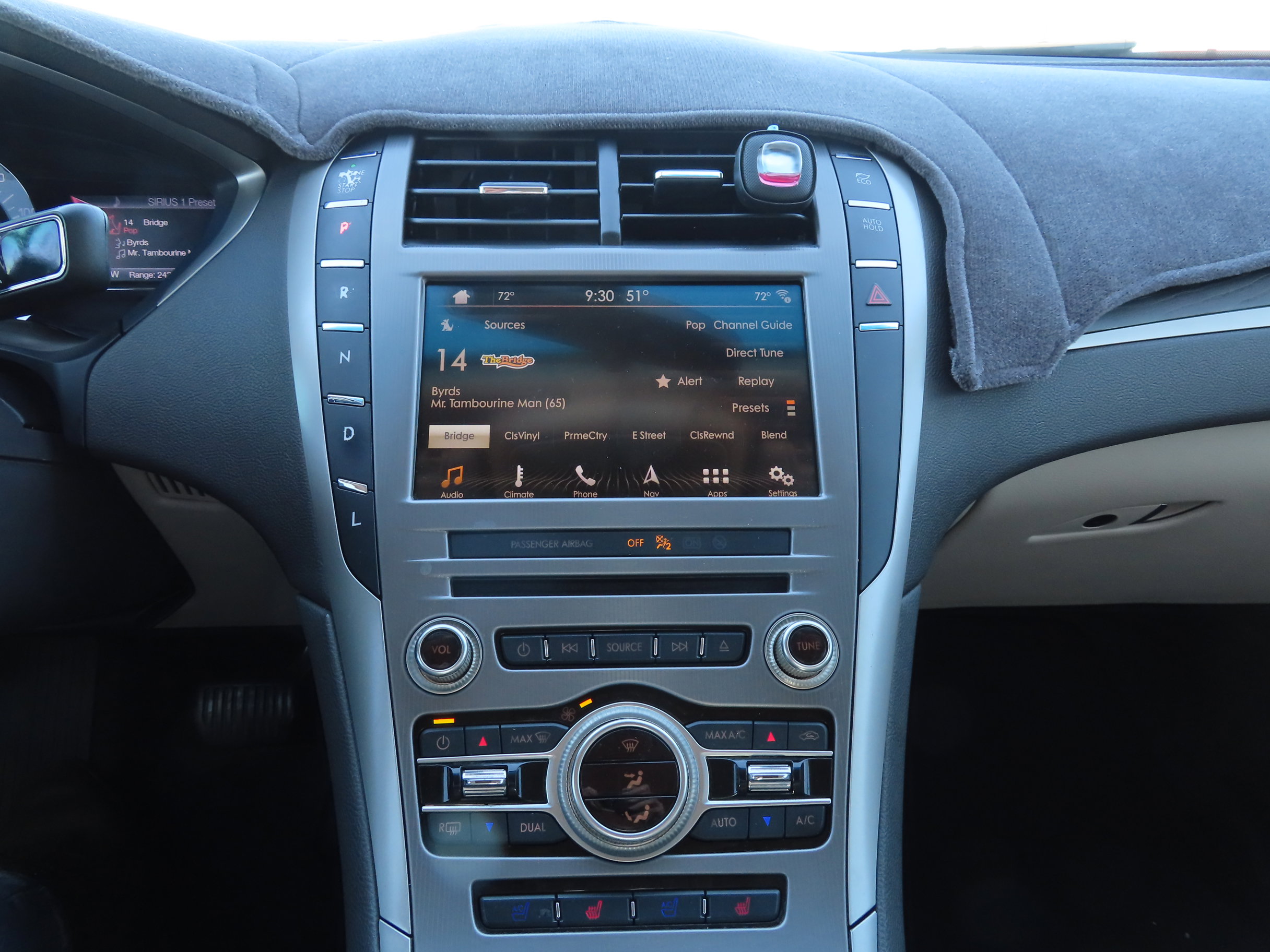 Used 2017 Lincoln MKZ Reserve image 16