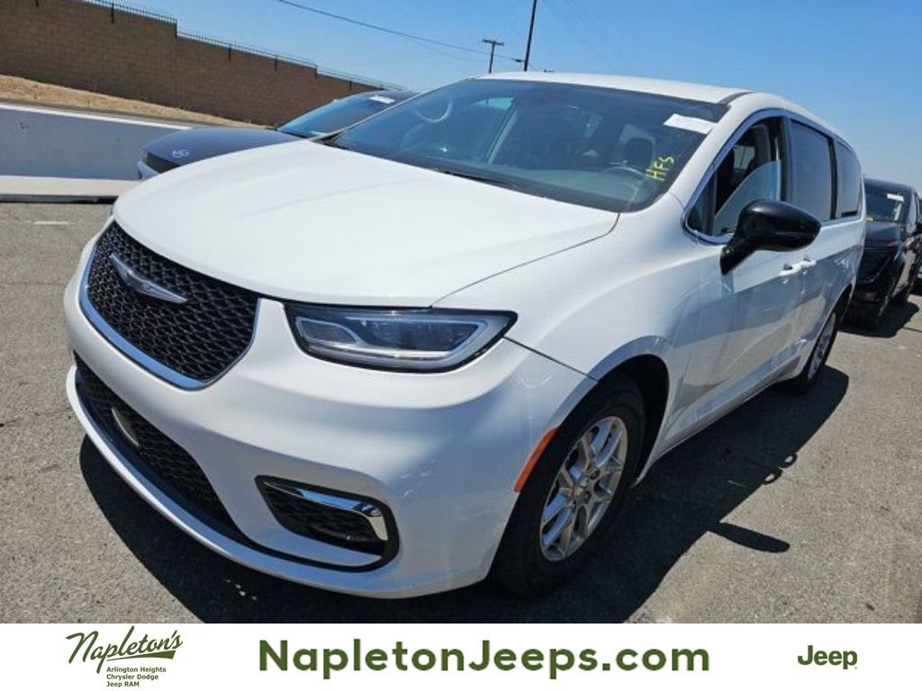 Used 2024 Chrysler Pacifica Touring-L FWD image 1