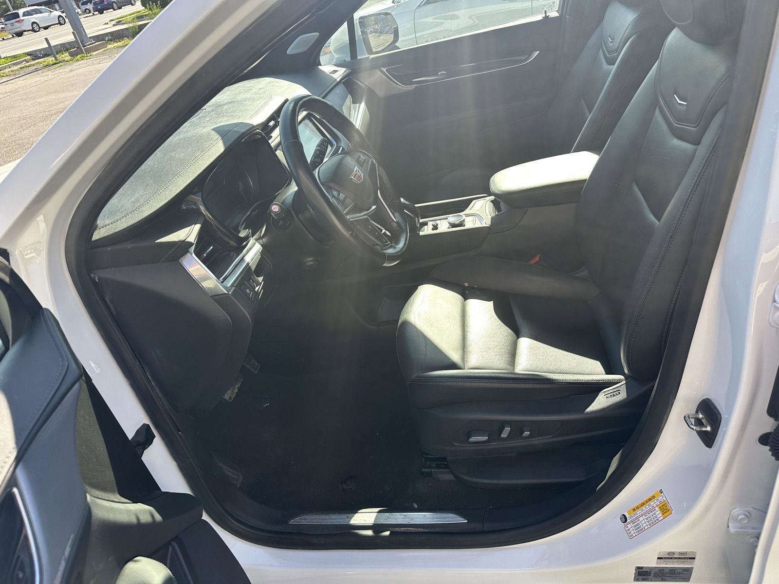 Used 2024 Cadillac XT5 Premium Luxury FWD image 13
