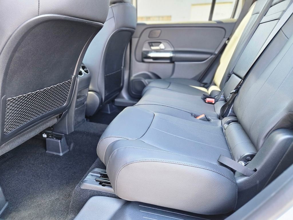 New 2026 Mercedes-Benz GLB 250 4MATIC image 16