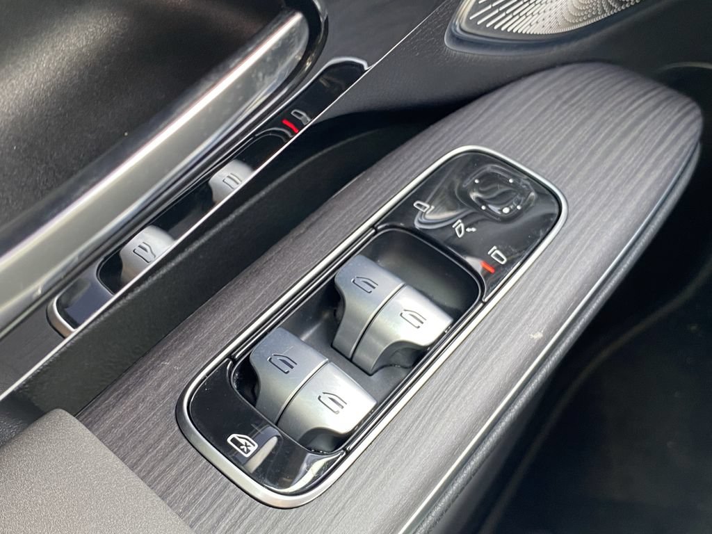 Used 2023 Mercedes-Benz EQS 580 4MATIC SUV image 9