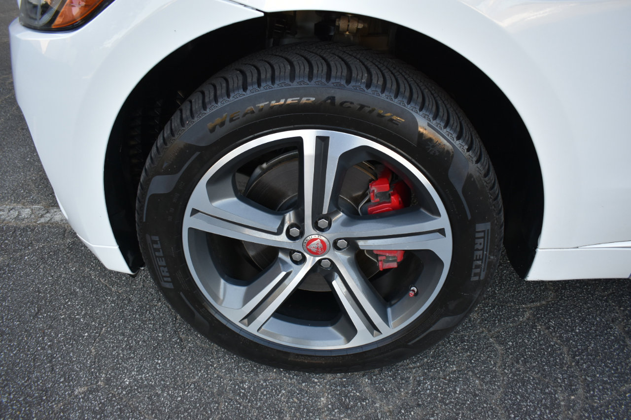 Used 2018 Jaguar F-PACE S image 39