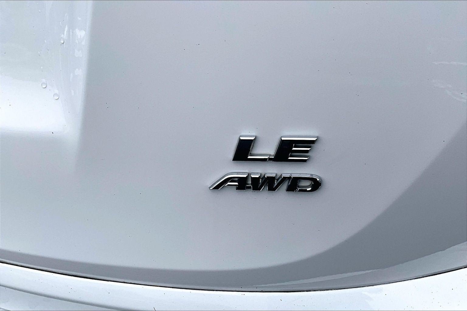 Used 2016 Toyota RAV4 LE AWD/4WD image 8