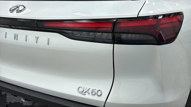 Used 2025 INFINITI QX60 Luxe AWD/4WD image 40