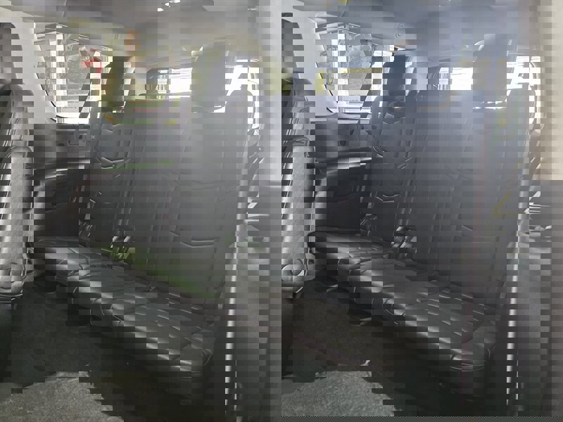 Used 2017 Cadillac Escalade ESV Premium Luxury AWD/4WD image 12