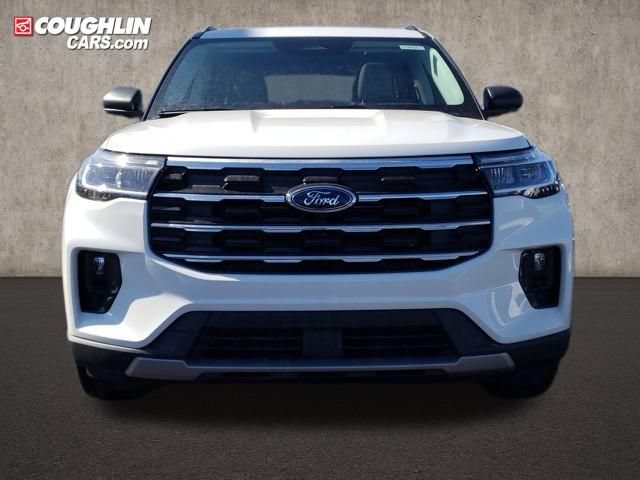New 2026 Ford Explorer Active w/ Active Comfort Package AWD/4WD image 2