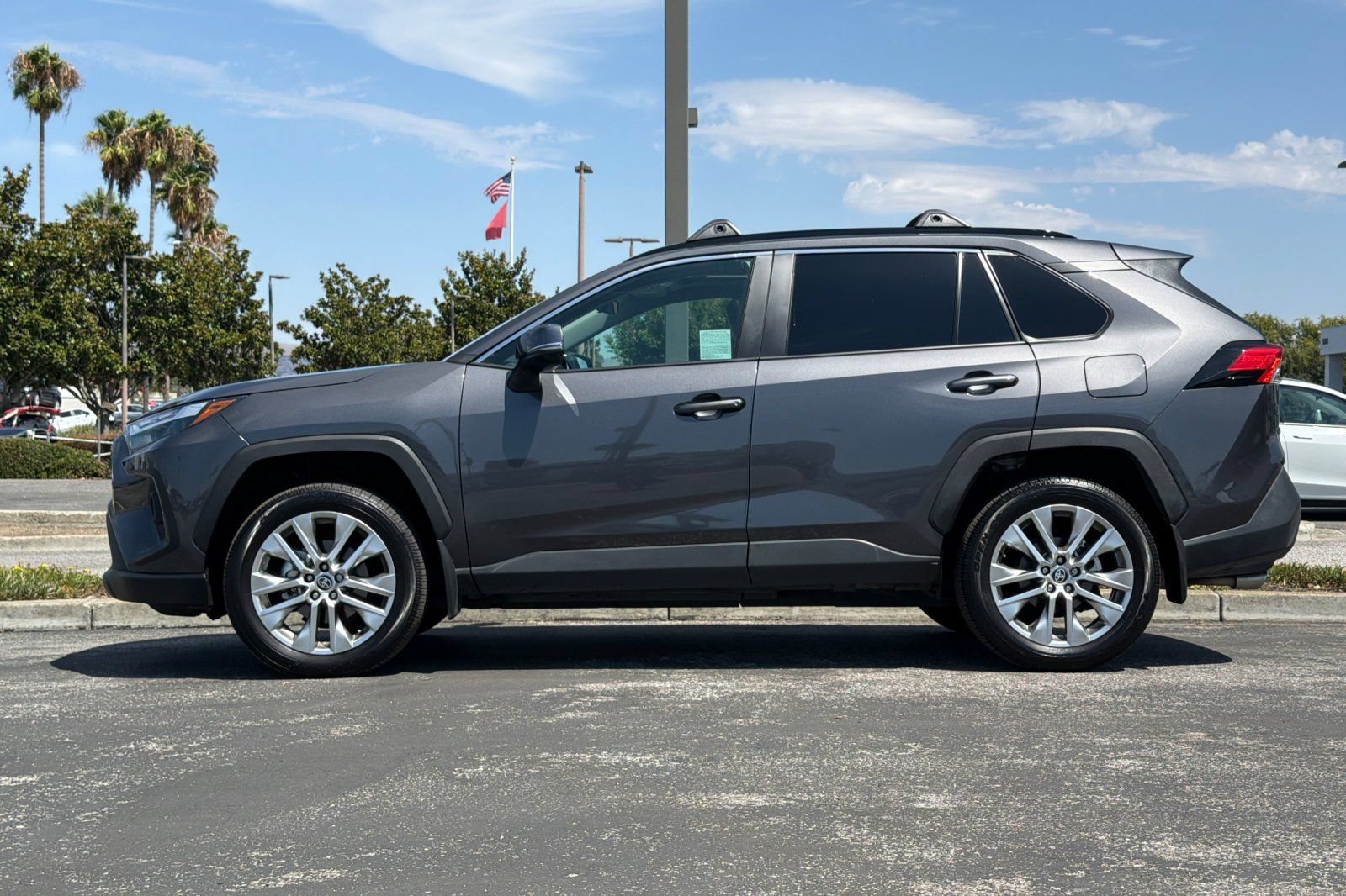 Used 2025 Toyota RAV4 XLE Premium w/ Weather Package AWD/4WD image 7