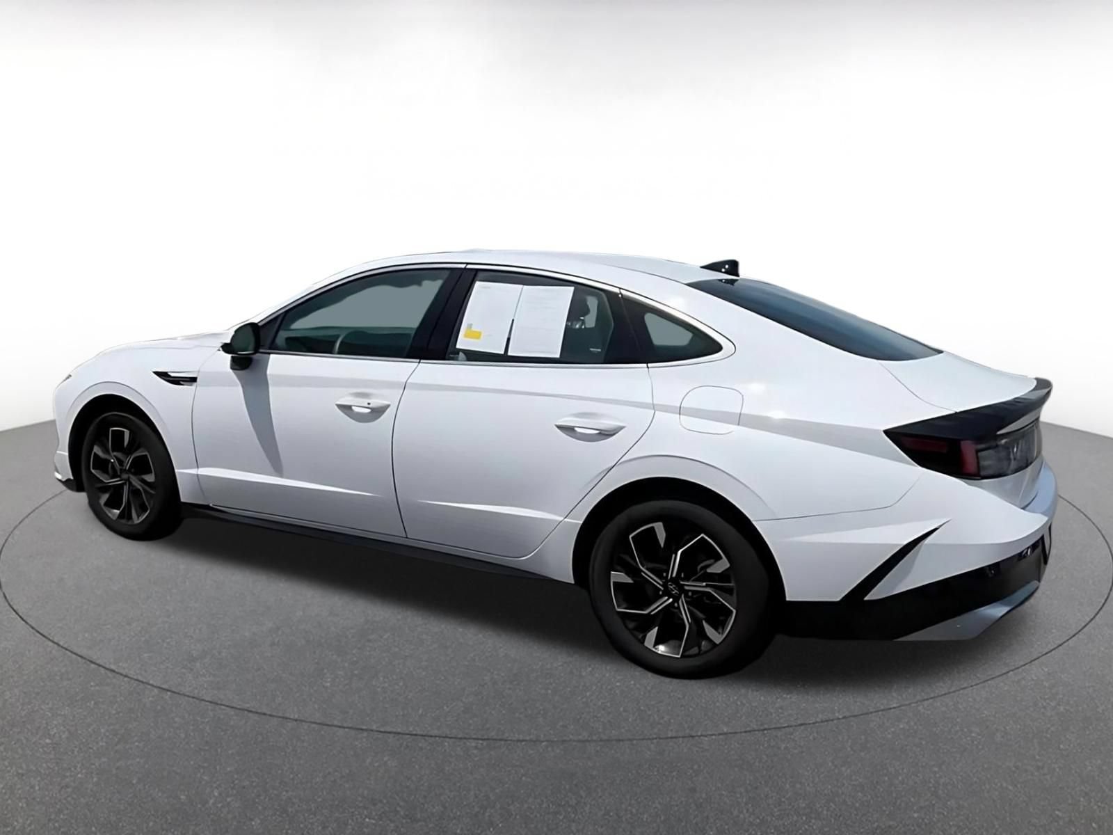 Used 2025 Hyundai Sonata SEL FWD image 13