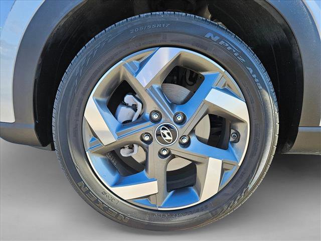 Used 2022 Hyundai Venue SEL w/ Cargo Package image 22