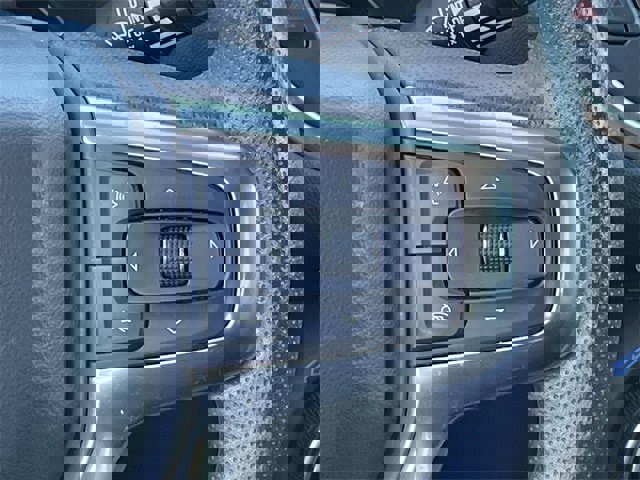 Used 2025 Chevrolet Blazer LT image 13