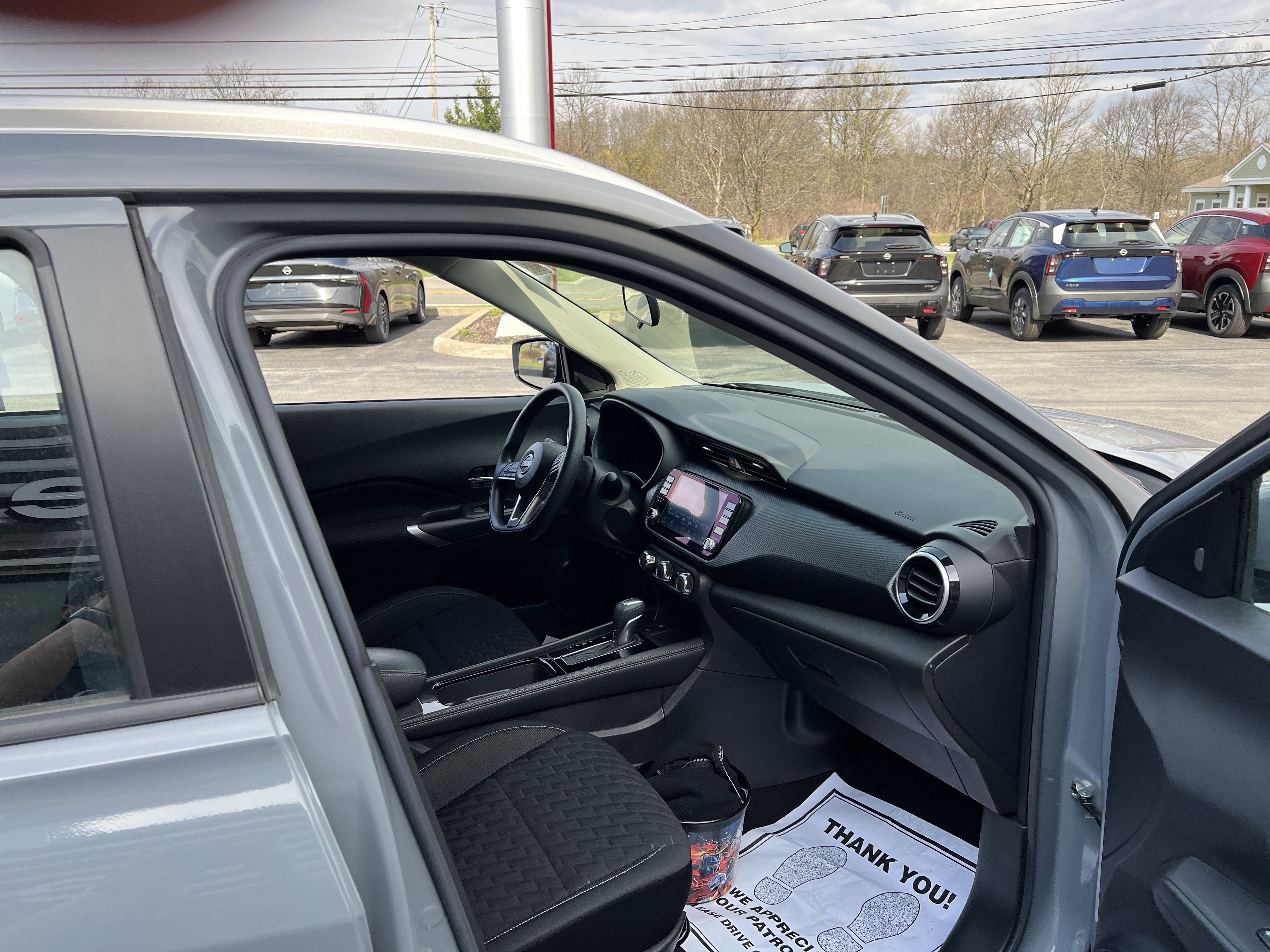 Used 2023 Nissan Kicks SV image 11