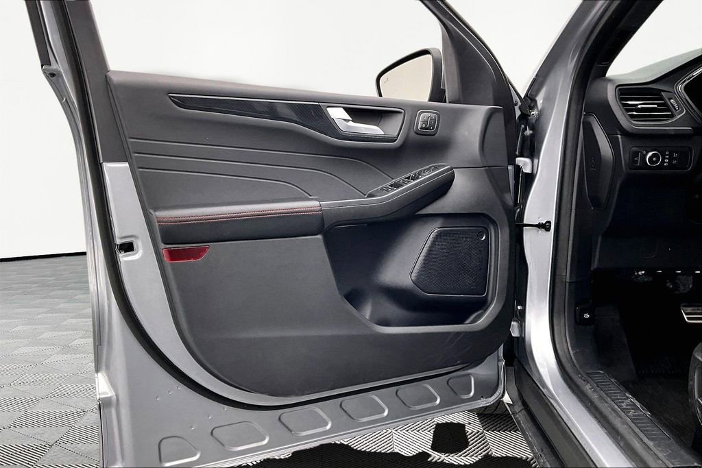 Used 2023 Ford Escape ST-Line Elite image 23