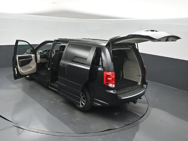 Used 2014 Dodge Grand Caravan SXT FWD image 59